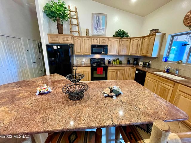 9090 S Tequila Sunrise Road, Hereford, AZ 85615