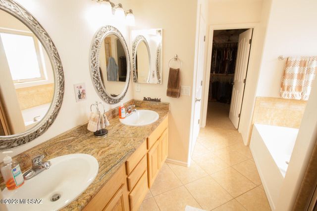 9090 S Tequila Sunrise Road, Hereford, AZ 85615