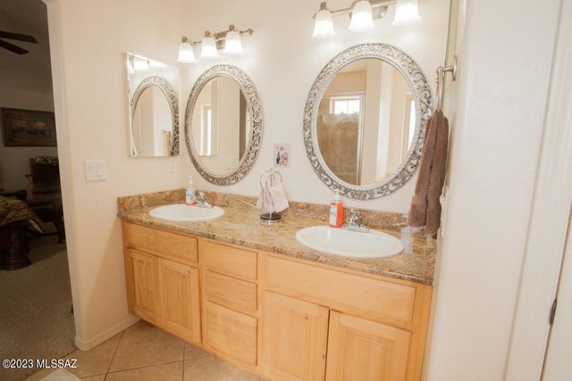 9090 S Tequila Sunrise Road, Hereford, AZ 85615