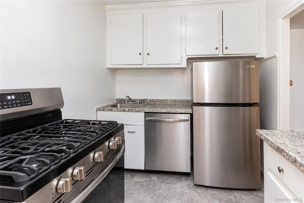 3299 Cambridge Avenue 4F, Bronx, NY 10463 — photo 5