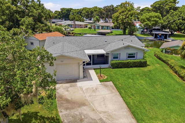 1631 CANAL COURT, Tavares, FL 32778