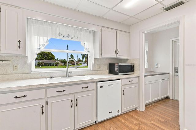 1631 CANAL COURT, Tavares, FL 32778