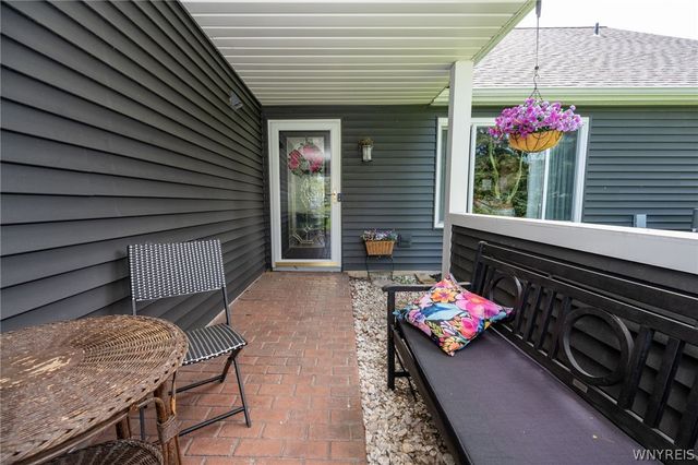 3142 East River Road, Grand Island, NY 14072