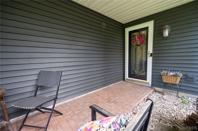 3142 East River Road, Grand Island, NY 14072
