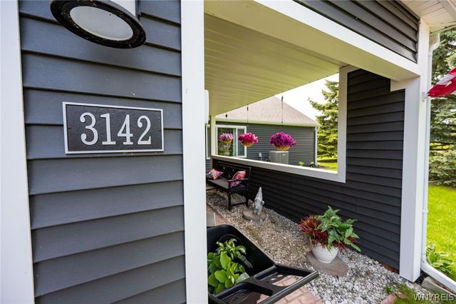 3142 East River Road, Grand Island, NY 14072