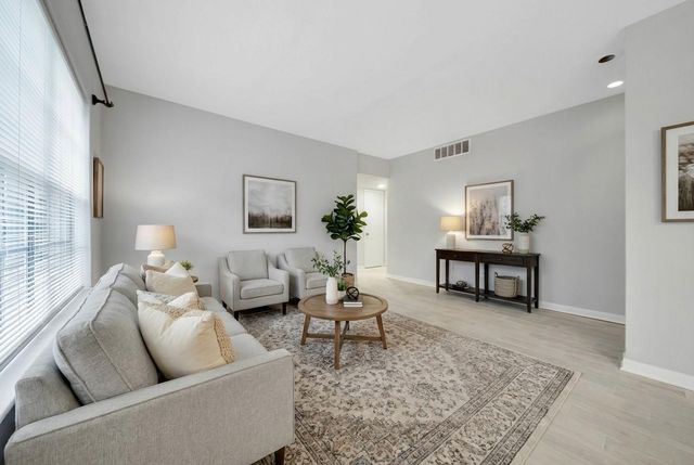 2822 Briarhurst Drive 45, Houston, TX 77057