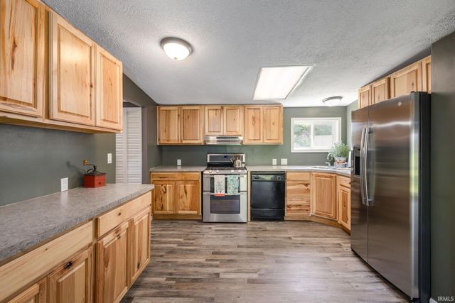 55412 County Road 23, Bristol, IN 46507