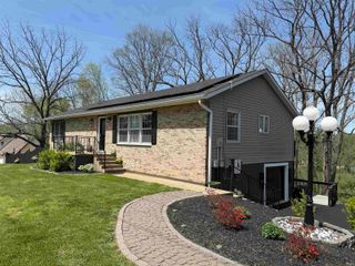 365 E Boyd Lane, Bedford, IN 47421