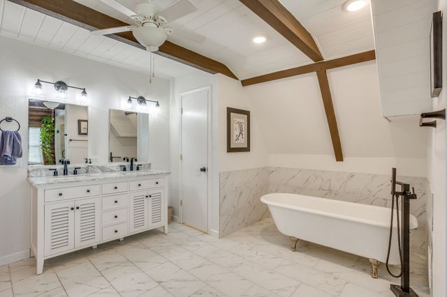 2200 White Lane, Haslet, TX 76052