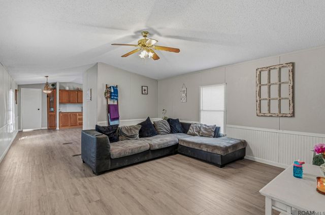 10371 Springfield Rd, Denham Springs, LA 70706