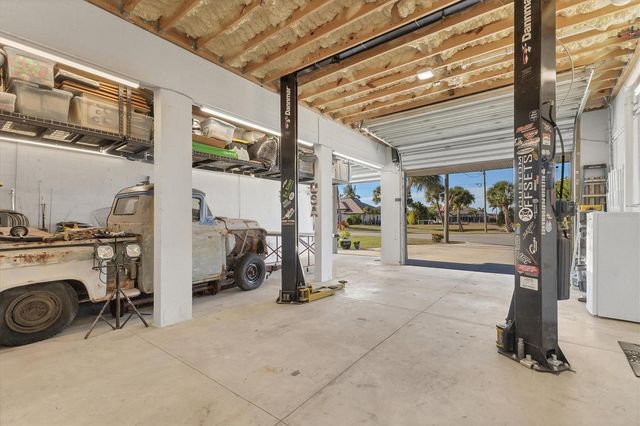 2440 QUAIL TERRACE, Port Charlotte, FL 33981