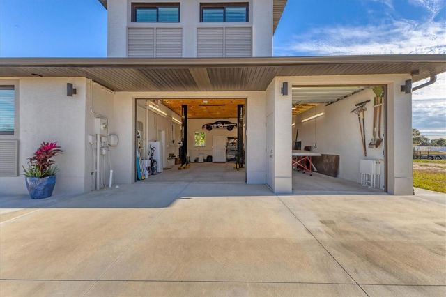 2440 QUAIL TERRACE, Port Charlotte, FL 33981