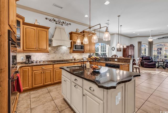 801 Bluffview Dr., Myrtle Beach, SC 29579