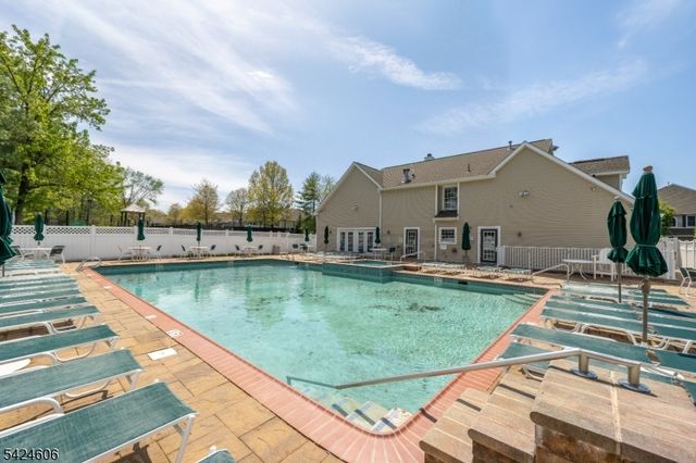 20 Pine Valley Rd, Livingston Twp., NJ 07039
