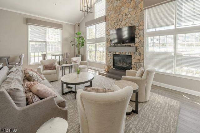 20 Pine Valley Rd, Livingston Twp., NJ 07039