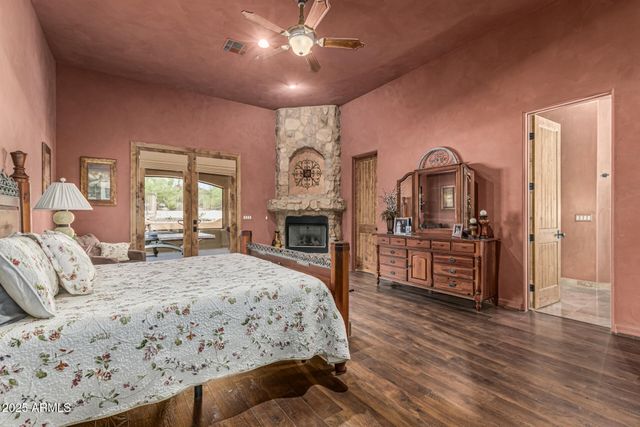 1434 E Venado Drive, New River, AZ 85087