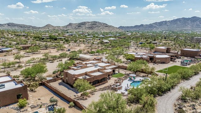 1434 E Venado Drive, New River, AZ 85087