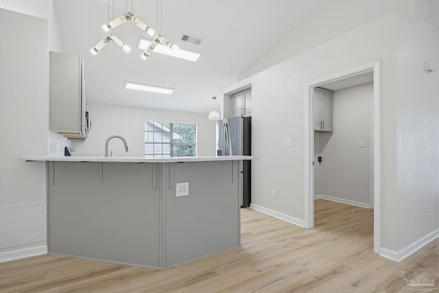 809 Bunting Ct, Cantonment, FL 32533