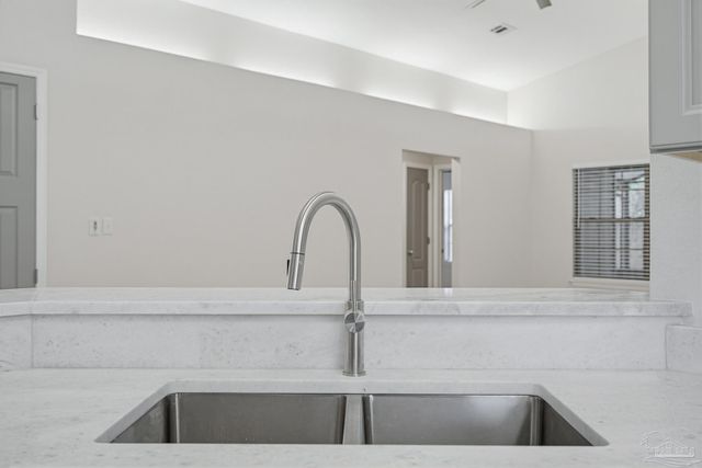 809 Bunting Ct, Cantonment, FL 32533