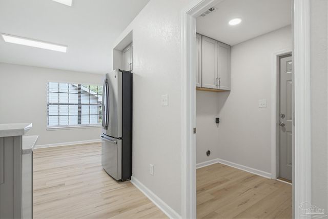 809 Bunting Ct, Cantonment, FL 32533