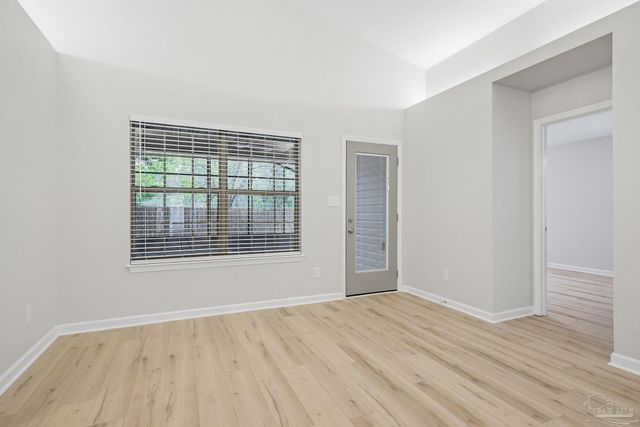 809 Bunting Ct, Cantonment, FL 32533