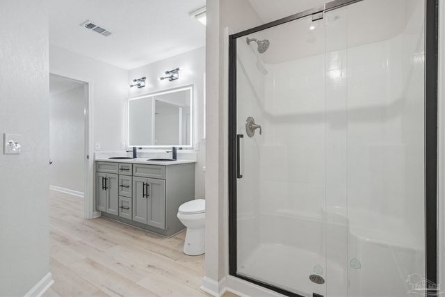 809 Bunting Ct, Cantonment, FL 32533