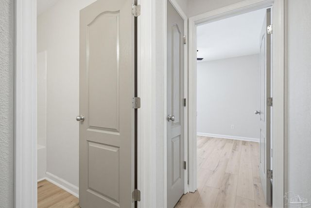 809 Bunting Ct, Cantonment, FL 32533