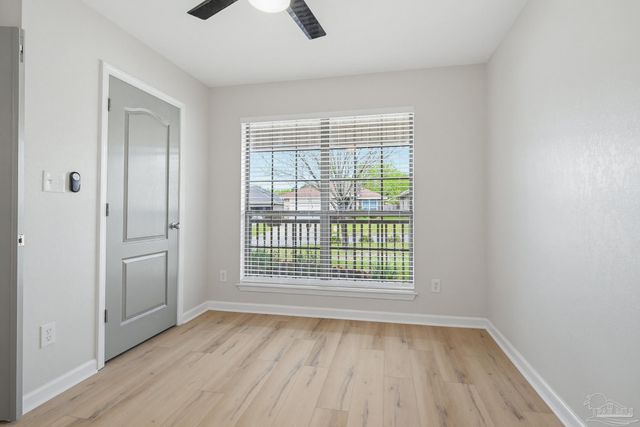 809 Bunting Ct, Cantonment, FL 32533