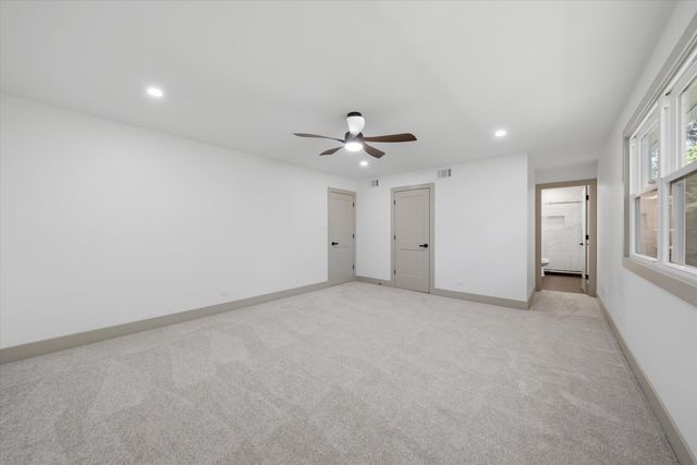 421 Russet Avenue, Naperville, IL 60565