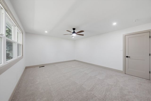 421 Russet Avenue, Naperville, IL 60565