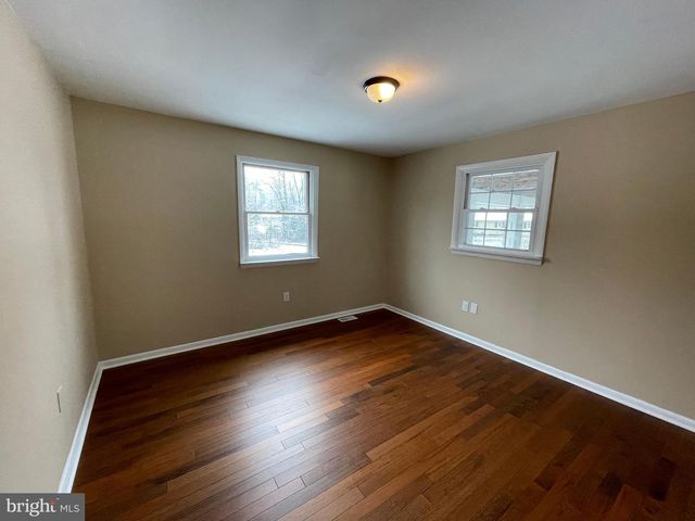8101 FLIPPO DR, Fredericksburg, VA 22408