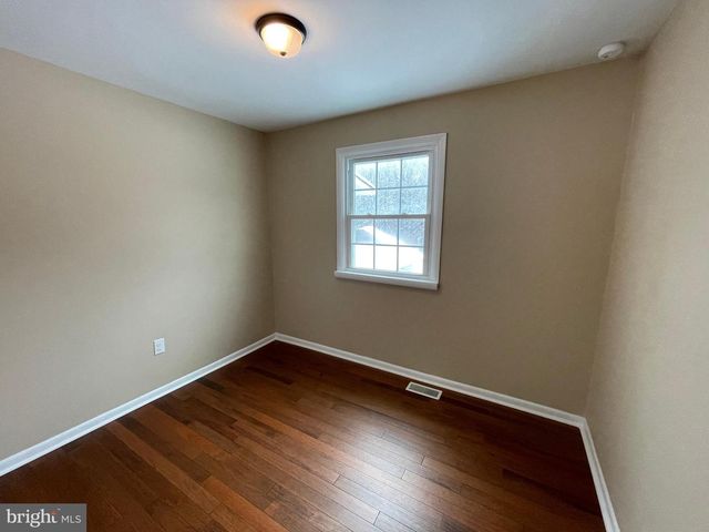 8101 FLIPPO DR, Fredericksburg, VA 22408
