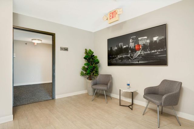 48 Groveland Terrace B206, Minneapolis, MN 55403