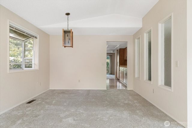 352 NW Fairhaven, Oak Harbor, WA 98277