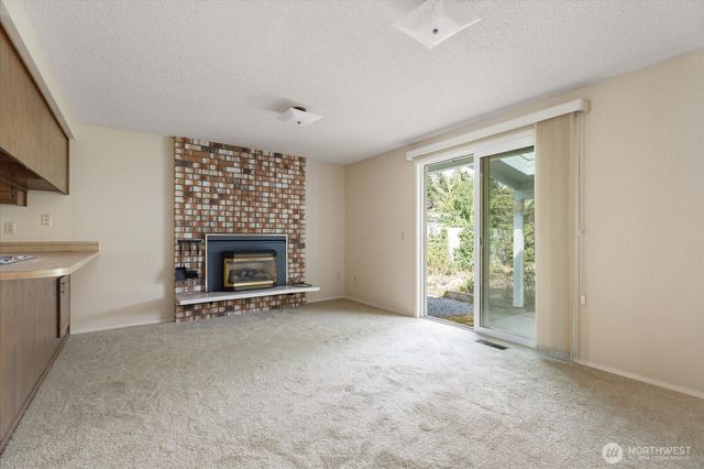 352 NW Fairhaven, Oak Harbor, WA 98277