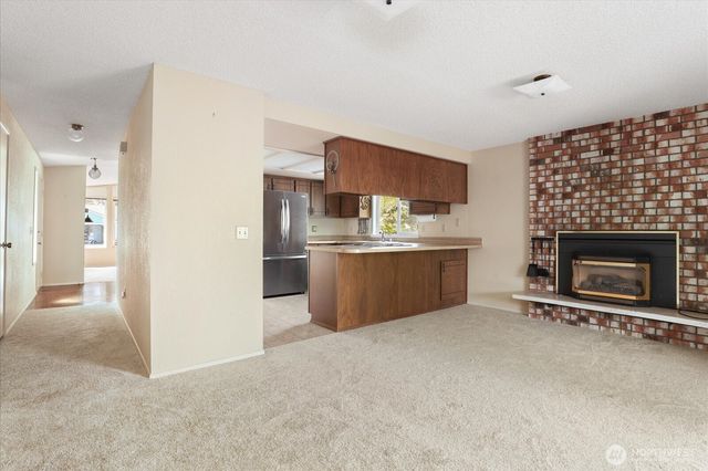 352 NW Fairhaven, Oak Harbor, WA 98277