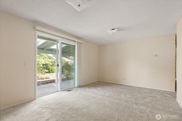 352 NW Fairhaven, Oak Harbor, WA 98277