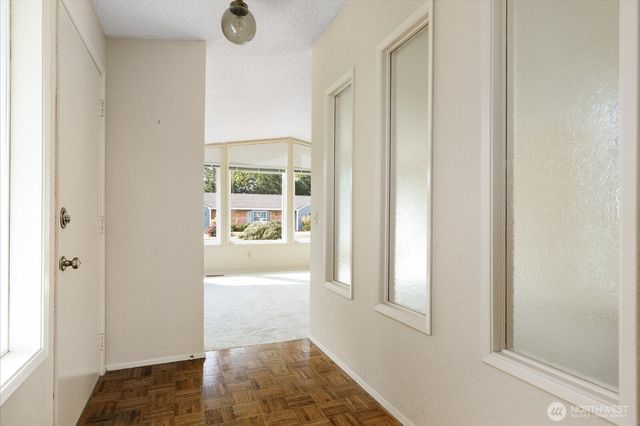 352 NW Fairhaven, Oak Harbor, WA 98277