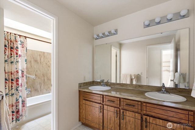 352 NW Fairhaven, Oak Harbor, WA 98277