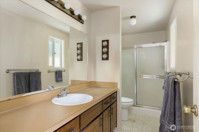 352 NW Fairhaven, Oak Harbor, WA 98277