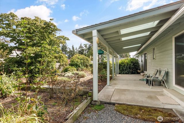 352 NW Fairhaven, Oak Harbor, WA 98277