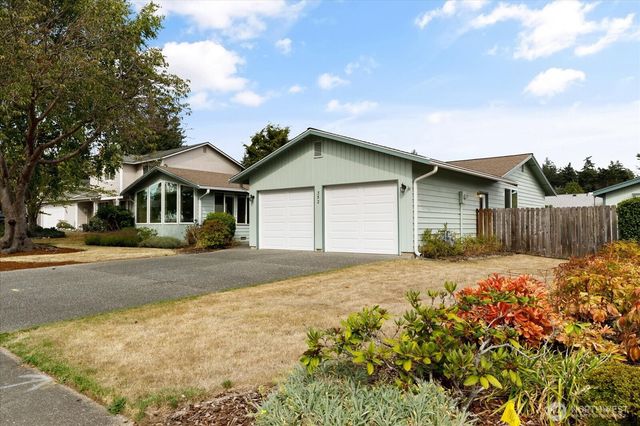 352 NW Fairhaven, Oak Harbor, WA 98277