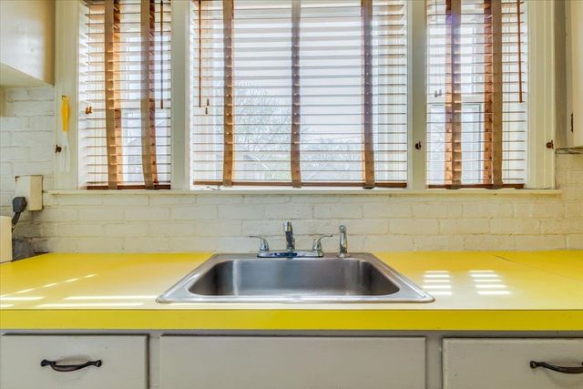 1118 S Kansas St, Wichita, KS 67211