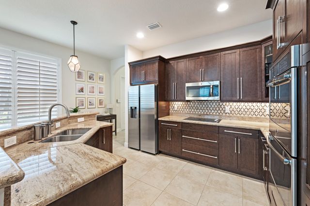 1025 Piccadilly Street, Palm Beach Gardens, FL 33418