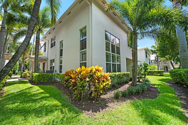 1025 Piccadilly Street, Palm Beach Gardens, FL 33418