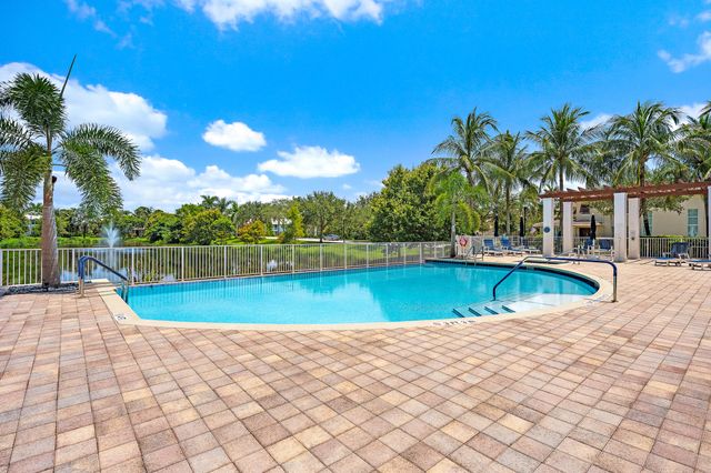 1025 Piccadilly Street, Palm Beach Gardens, FL 33418