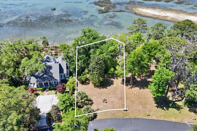 126 Gautier Pl, Beaufort, SC 29902