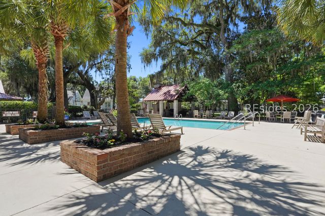 126 Gautier Pl, Beaufort, SC 29902