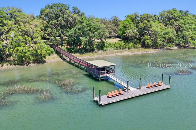 126 Gautier Pl, Beaufort, SC 29902