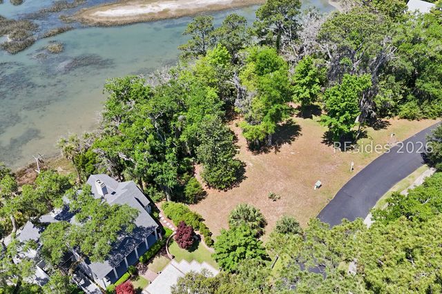 126 Gautier Pl, Beaufort, SC 29902